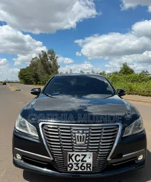 Toyota Crown 2013 Black