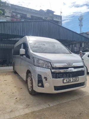 Toyota HiAce 2021 Silver