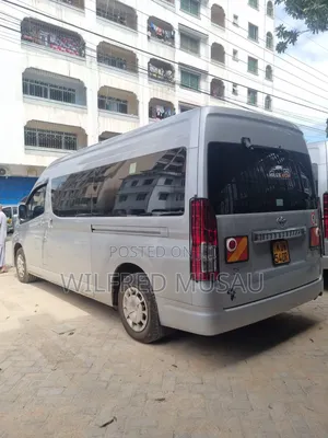 Toyota HiAce 2021 Silver