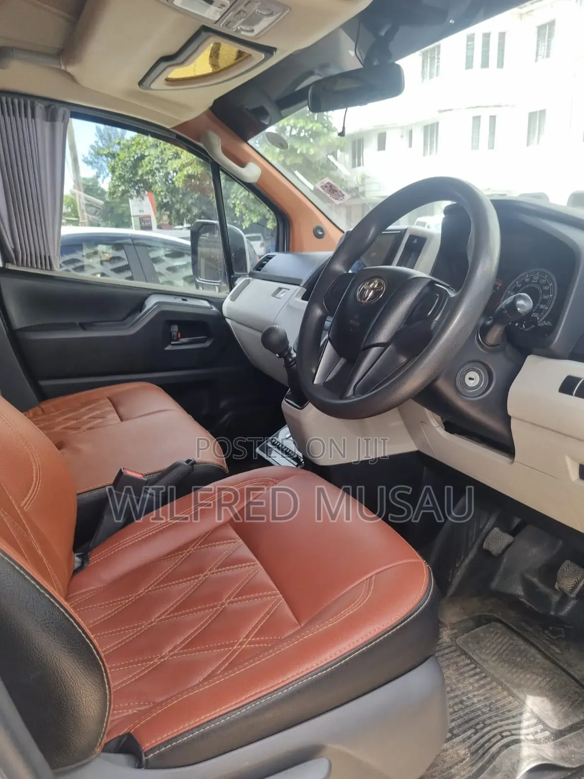 Toyota HiAce 2021 Silver