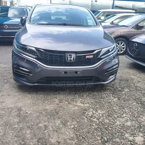 Honda Jade 2019 Gray