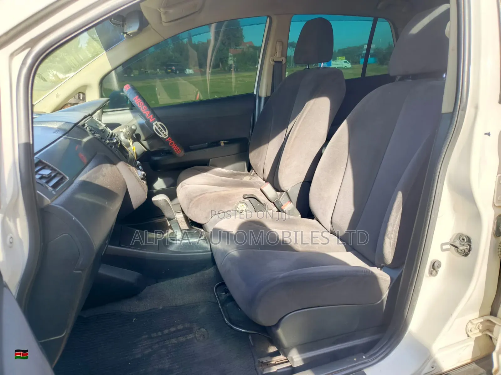 Nissan Tiida 2011 White