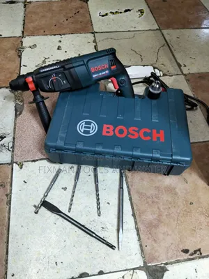 Technical Bosch Hilt Rotary Hammer Drill 240 v 800 Watts 5 Bits
