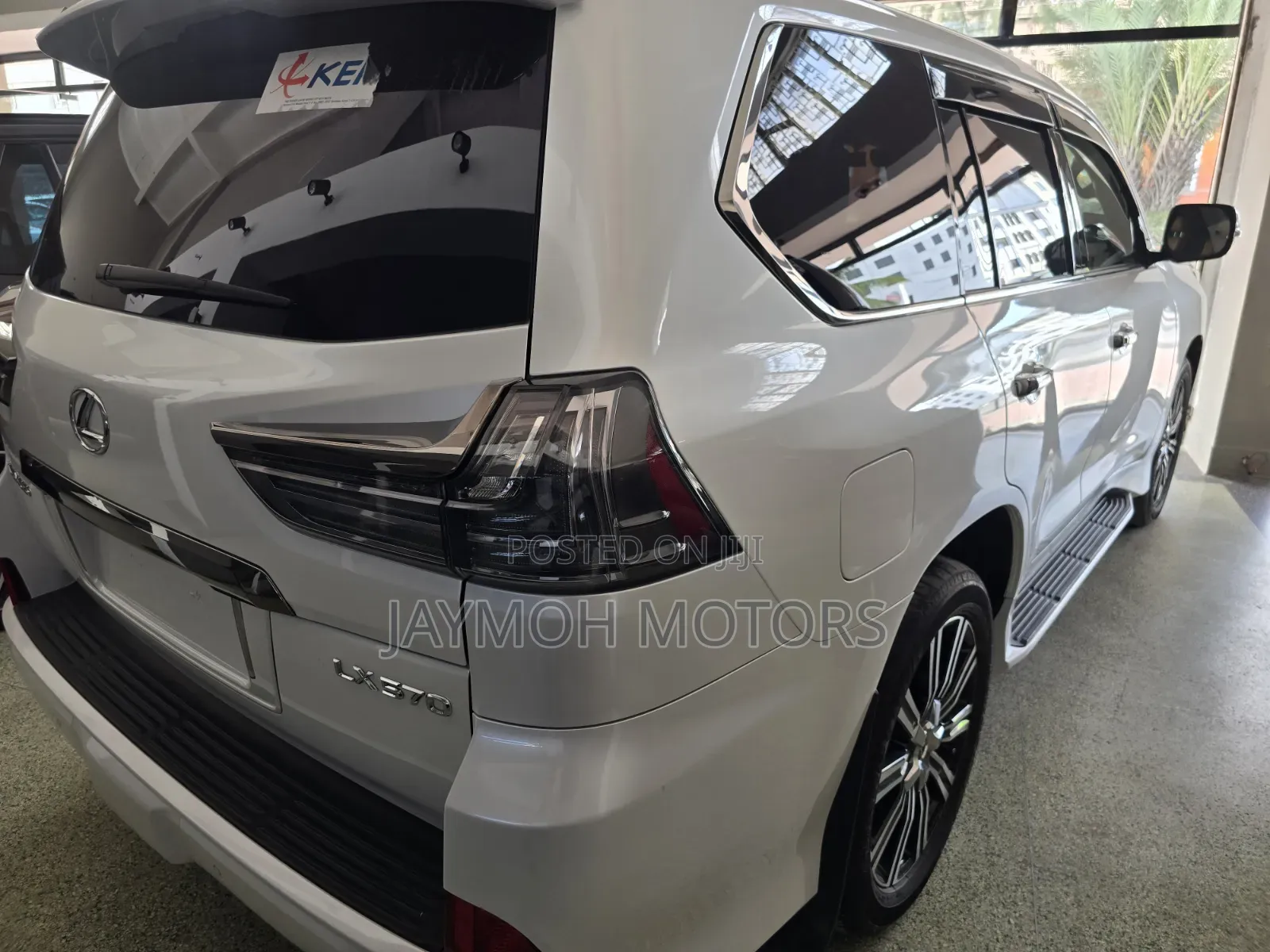 Lexus LX 2020 Pearl