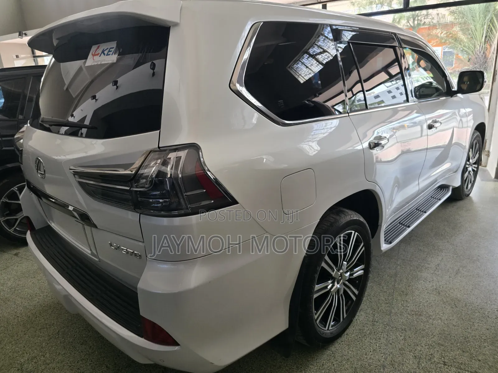 Lexus LX 2020 Pearl