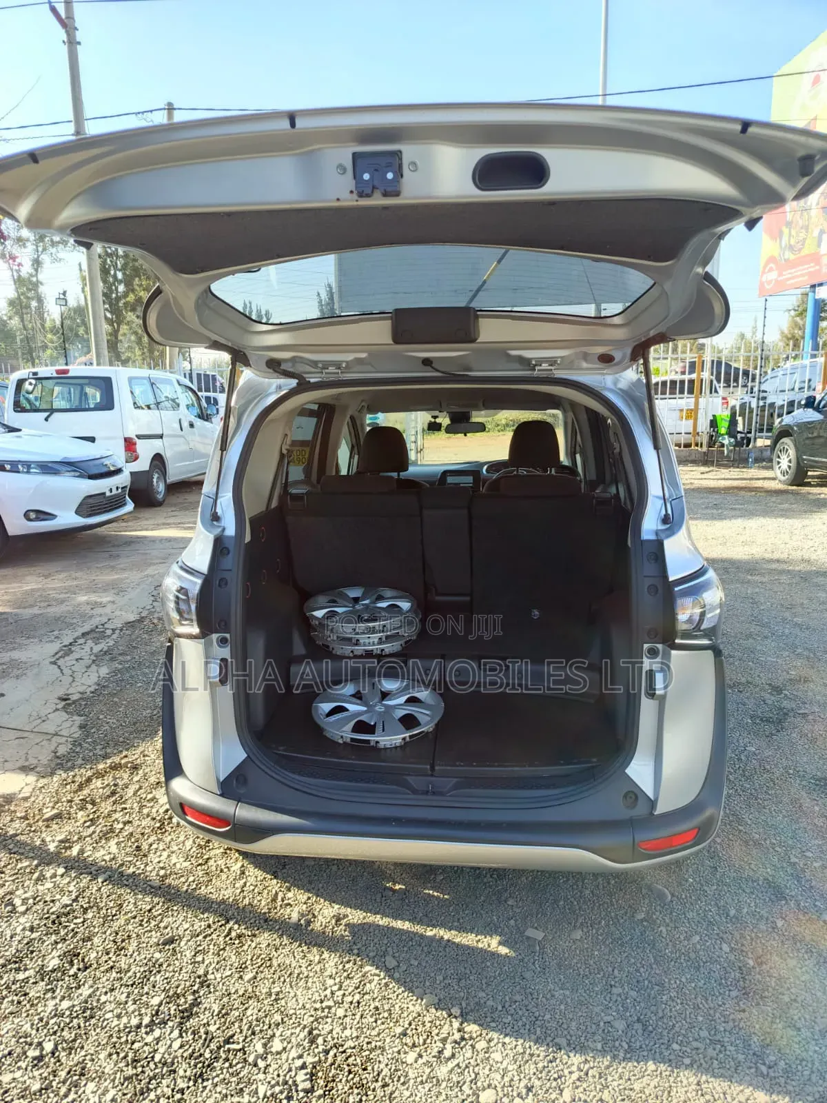 Toyota Sienta 2022 Gray