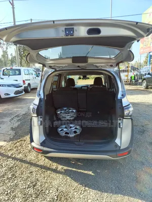 Toyota Sienta 2022 Gray