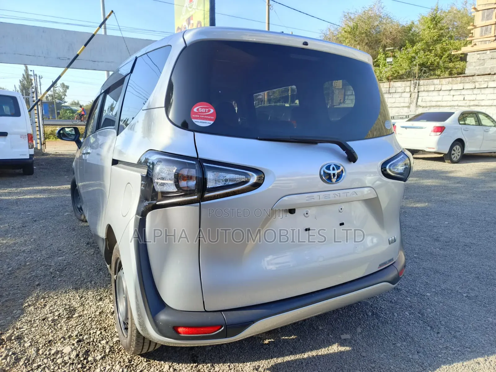 Toyota Sienta 2022 Gray