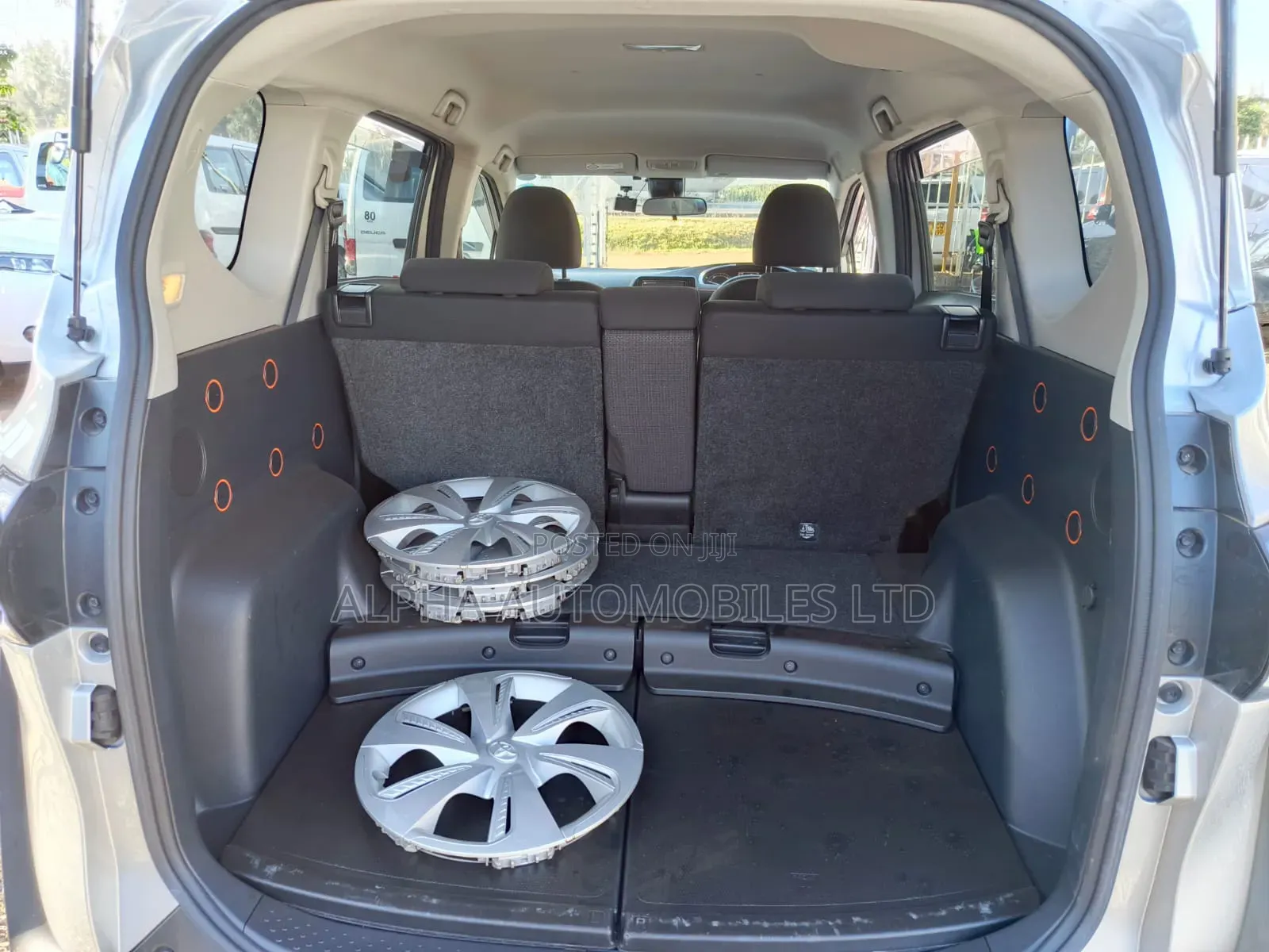 Toyota Sienta 2022 Gray