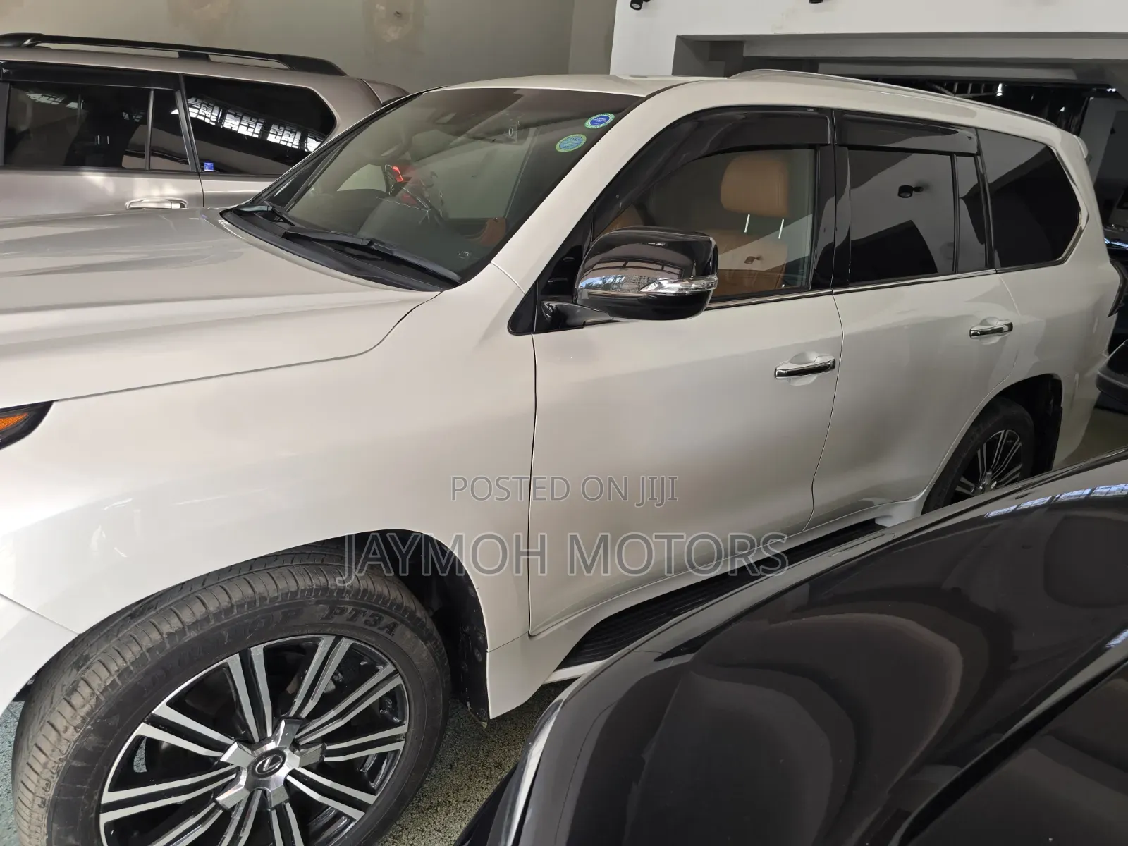 Lexus LX 2020 Pearl