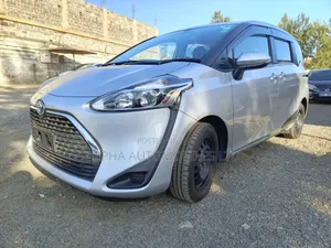 Toyota Sienta 2022 Gray