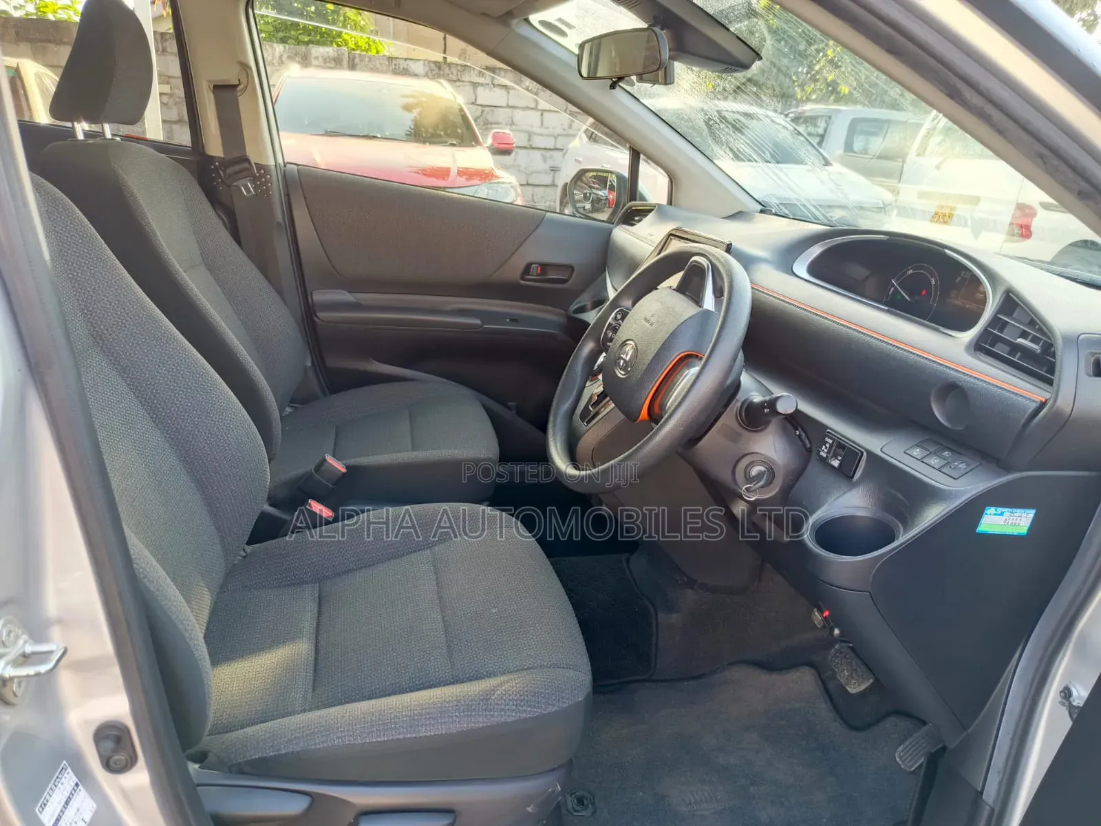 Toyota Sienta 2022 Gray