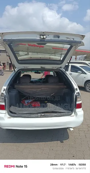 Toyota Corolla 2001 White