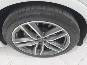Audi Q7 2019 White