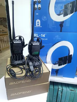 Baofeng Uv-82 Walkie Talkie With Earpiece Dual Band Radio