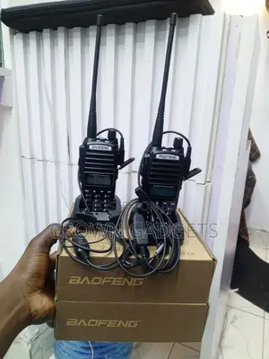Baofeng Uv82 Dual Band Radio With Charger And Earpiece