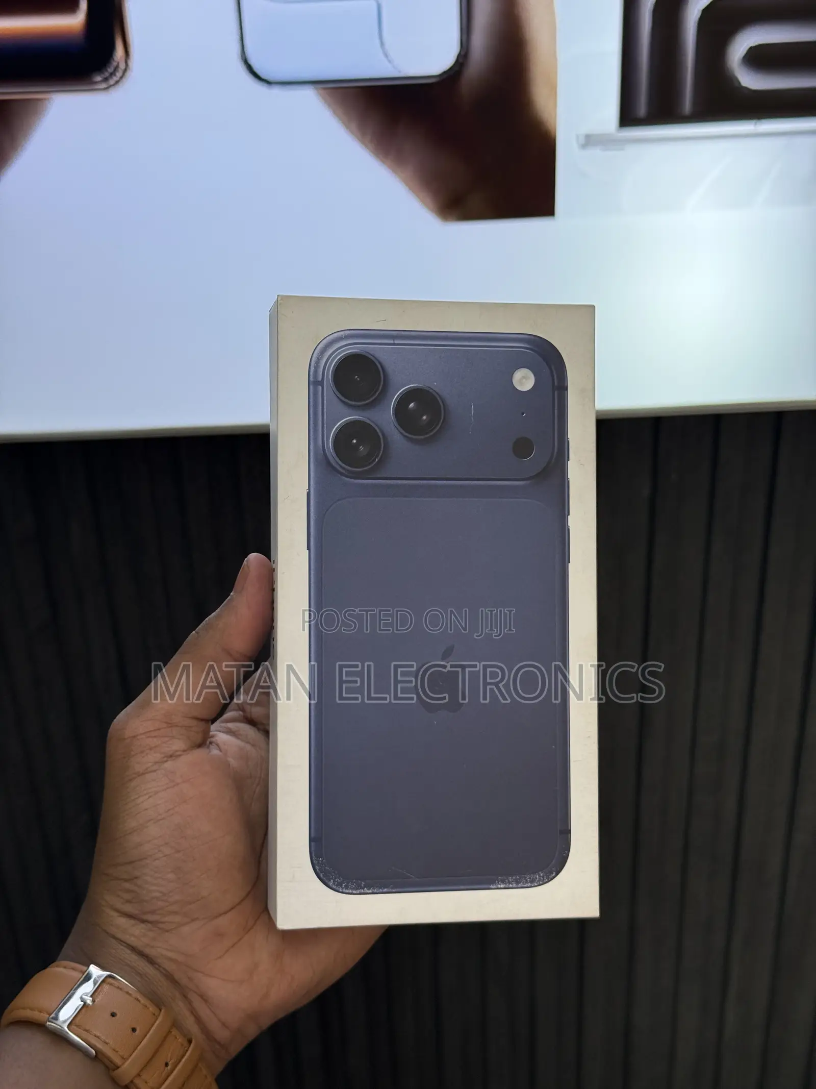 New Apple iPhone 17 Pro Max 256 GB Blue