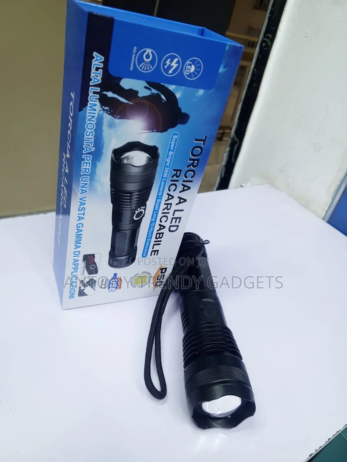 Torcia P50 High Power Rechargeable Flashlight 2000lm