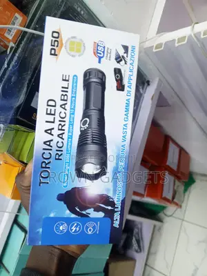 Torcia P50 Zoomable Rechargeable Torch 2000 Lumens