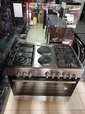 Von Brand New 4+2 Electric Cooker