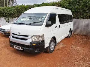 Toyota HiAce 2019 Silver