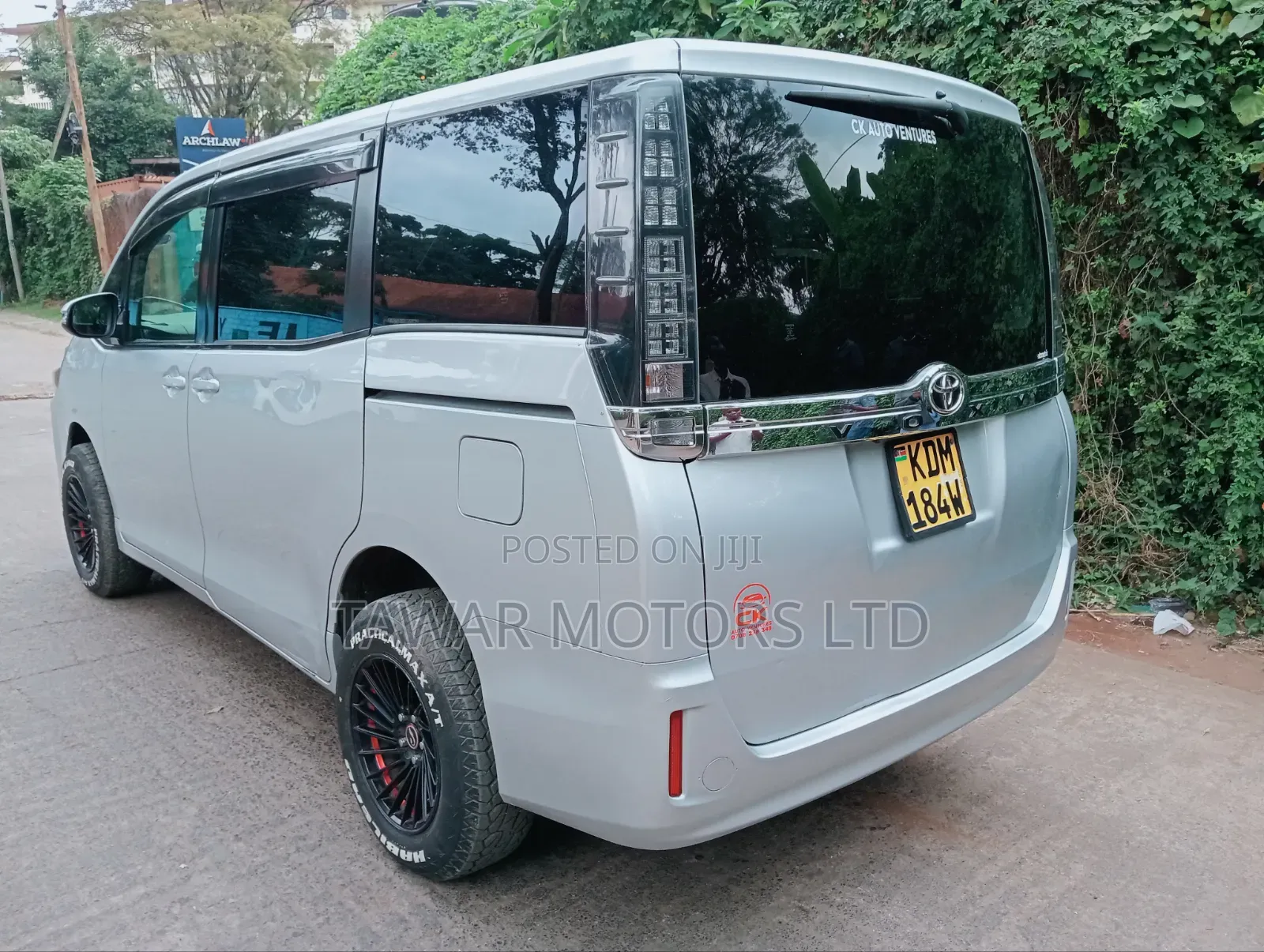 Toyota Voxy 2016 Silver