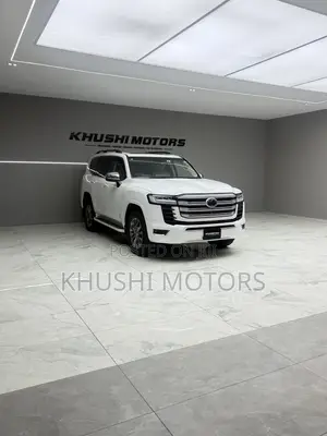 Toyota Land Cruiser LC300 2023 Pearl