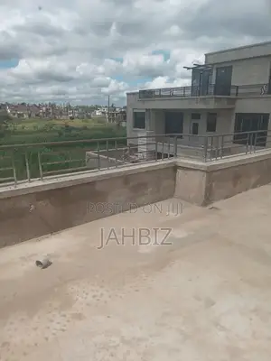 5bdrm Townhouse/Terrace in Golview Estate for sale