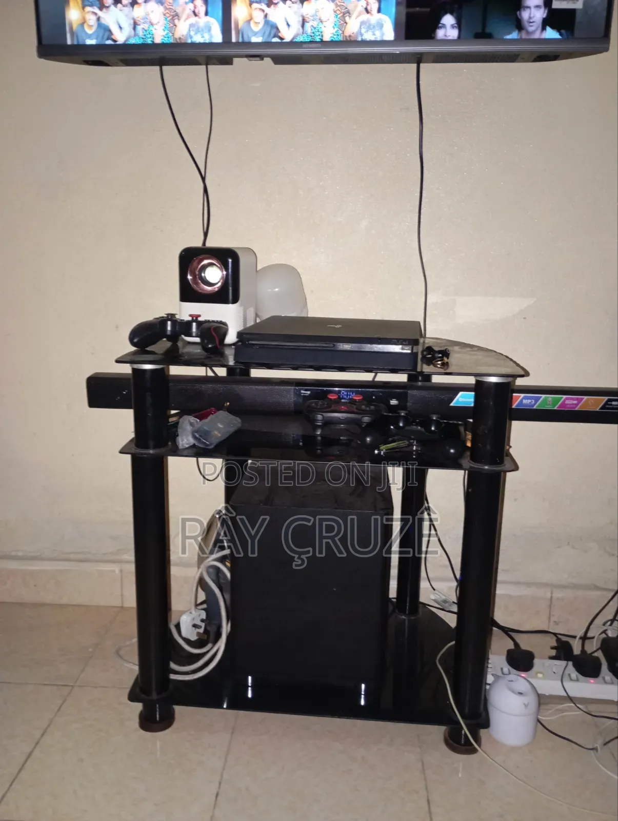 Tv Stand in Perfect Condition