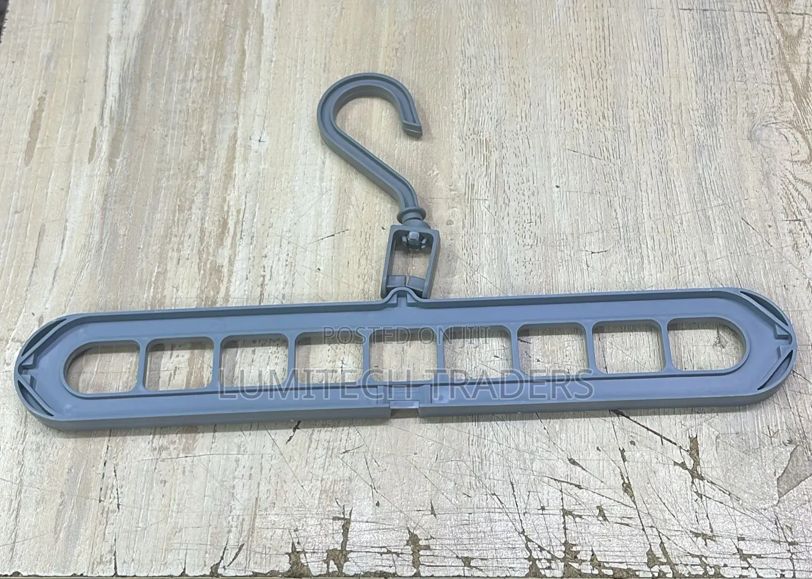 Multi-Port Hanger Rack Support for Clothes