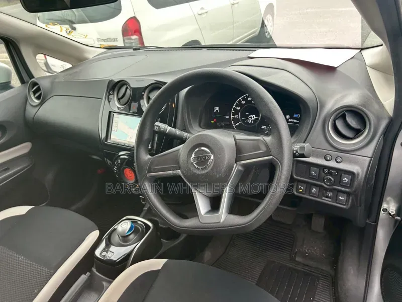 Nissan Note 2019 Silver