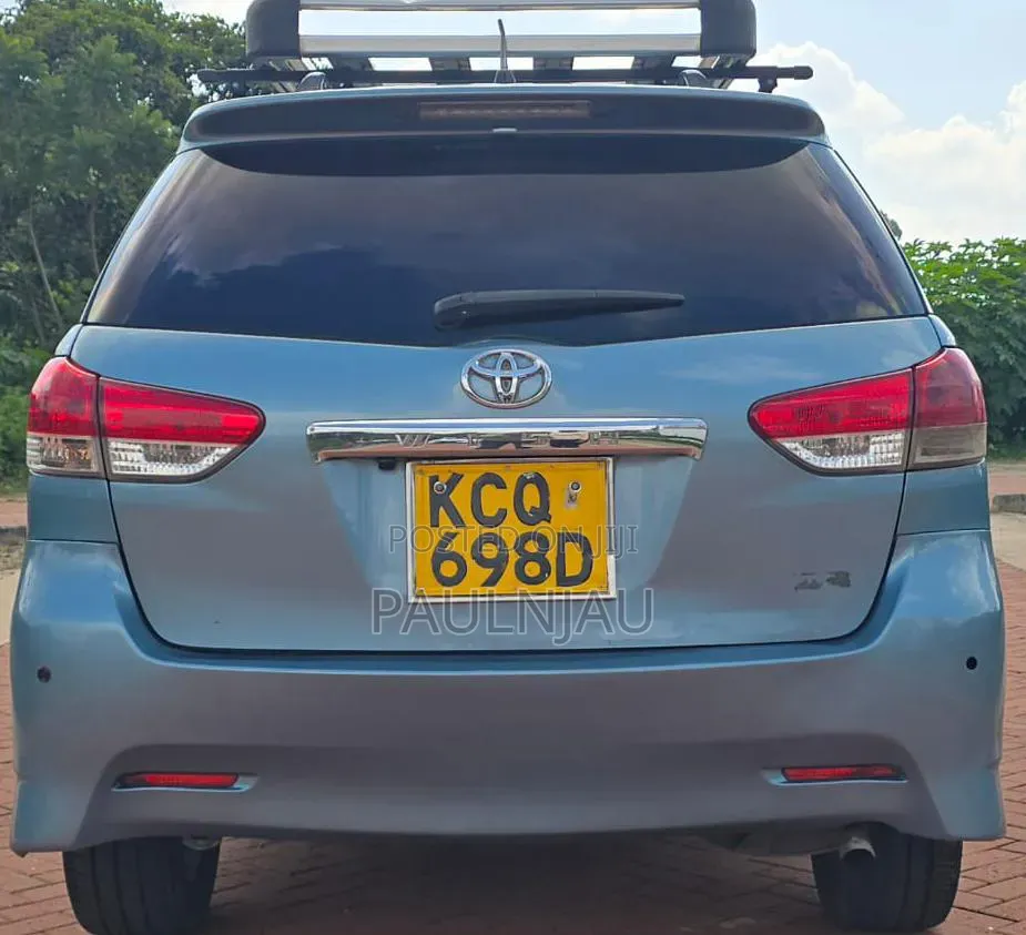 Toyota Wish 2011