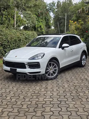 Porsche Cayenne Base AWD 2018 White