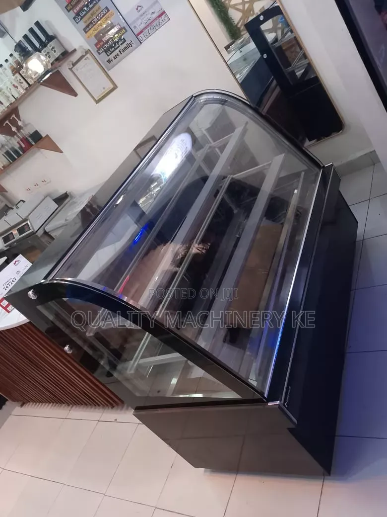 Classic 1.5m Cake Display Machine