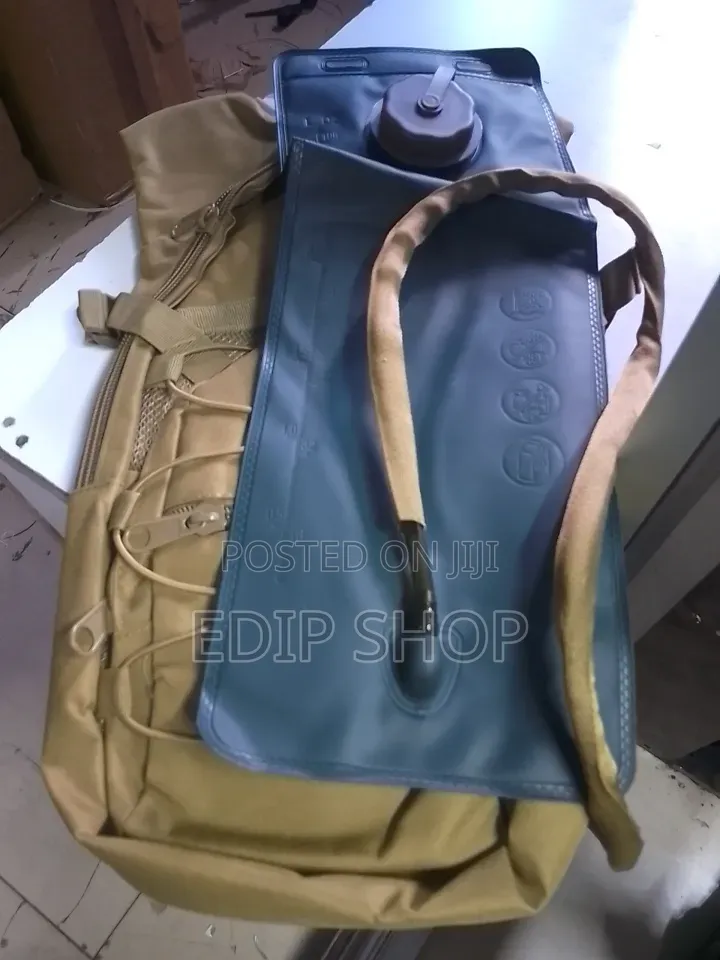 Brown Hydration Bag With 3l Bag