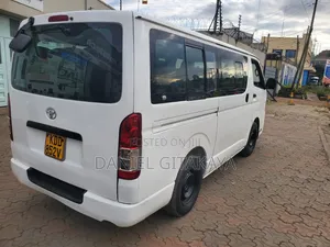 Toyota HiAce 2014 White
