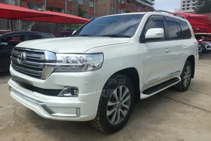 Toyota Land Cruiser 2012 White