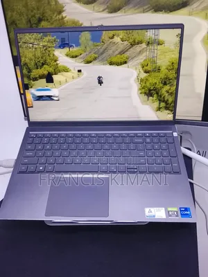 Laptop Dell Vostro 7510 16GB Intel Core i7 SSD 1T