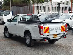 Isuzu D-MAX 2025 Pearl