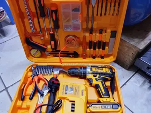 Well Performing and Professional Dewalt Cordless Drill/Big Set Drill