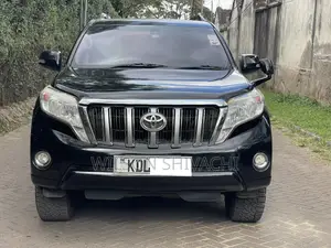 Toyota Land Cruiser Prado 2016 Black