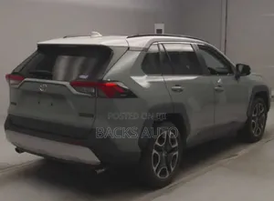 Toyota RAV4 2019 Green