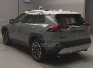 Toyota RAV4 2019 Green