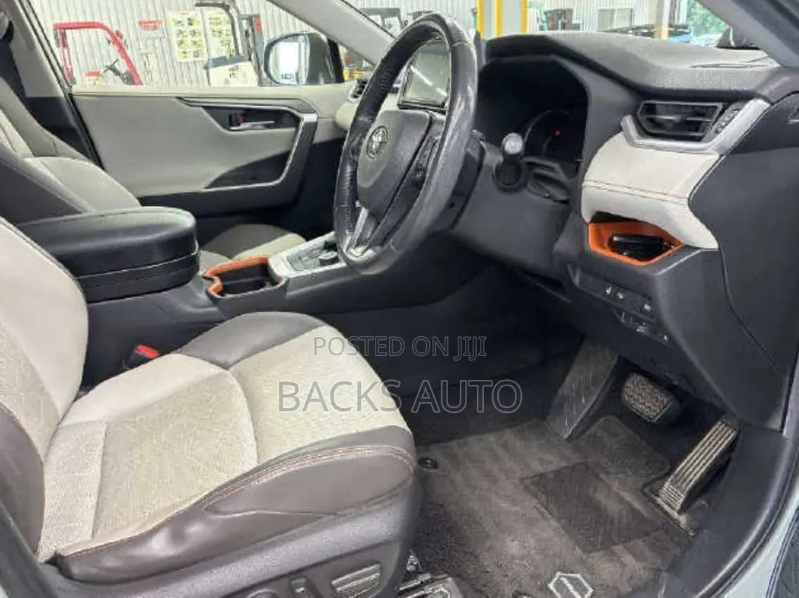 Toyota RAV4 2019 Green