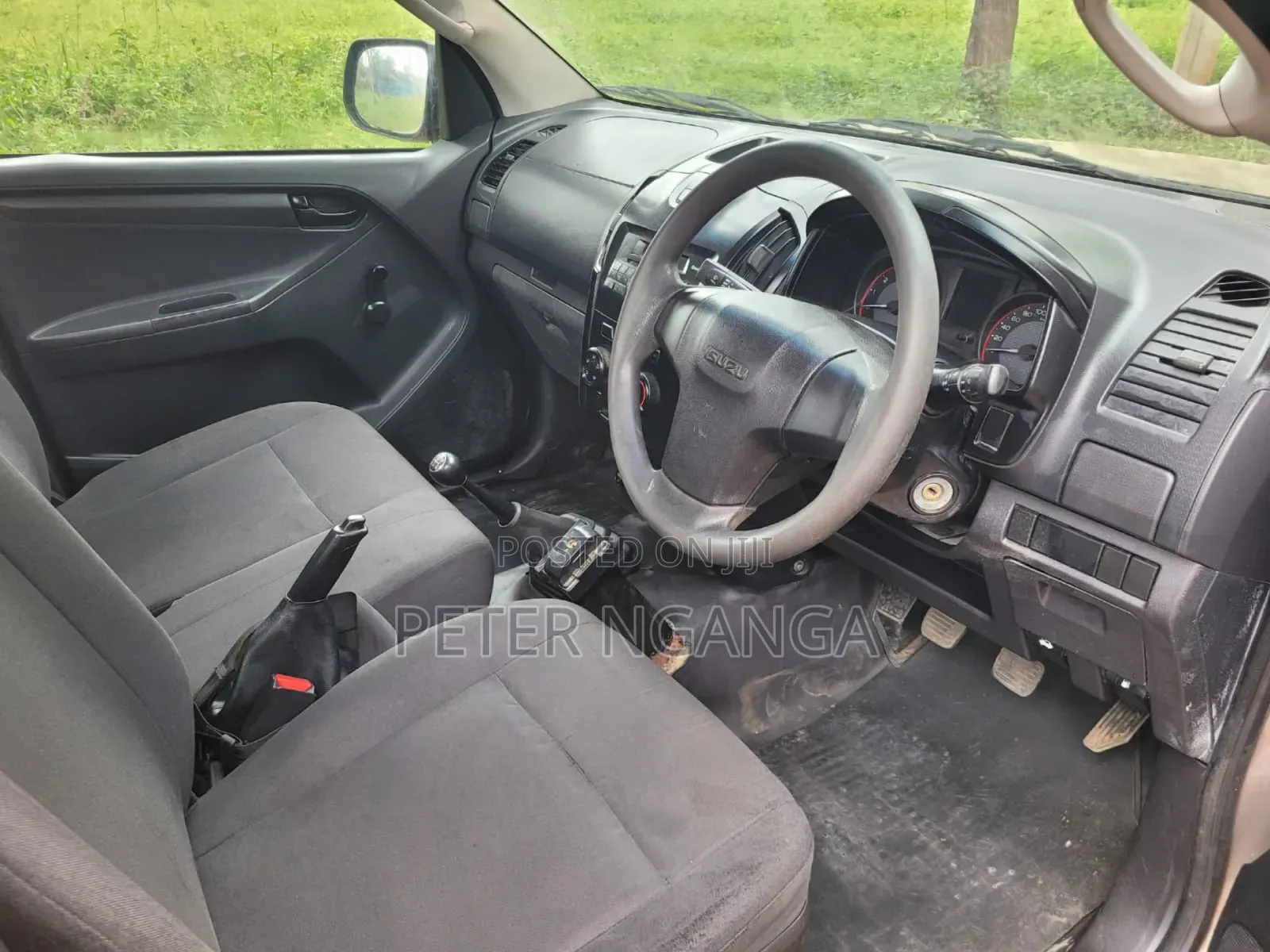 Isuzu D-MAX 2023 Gray