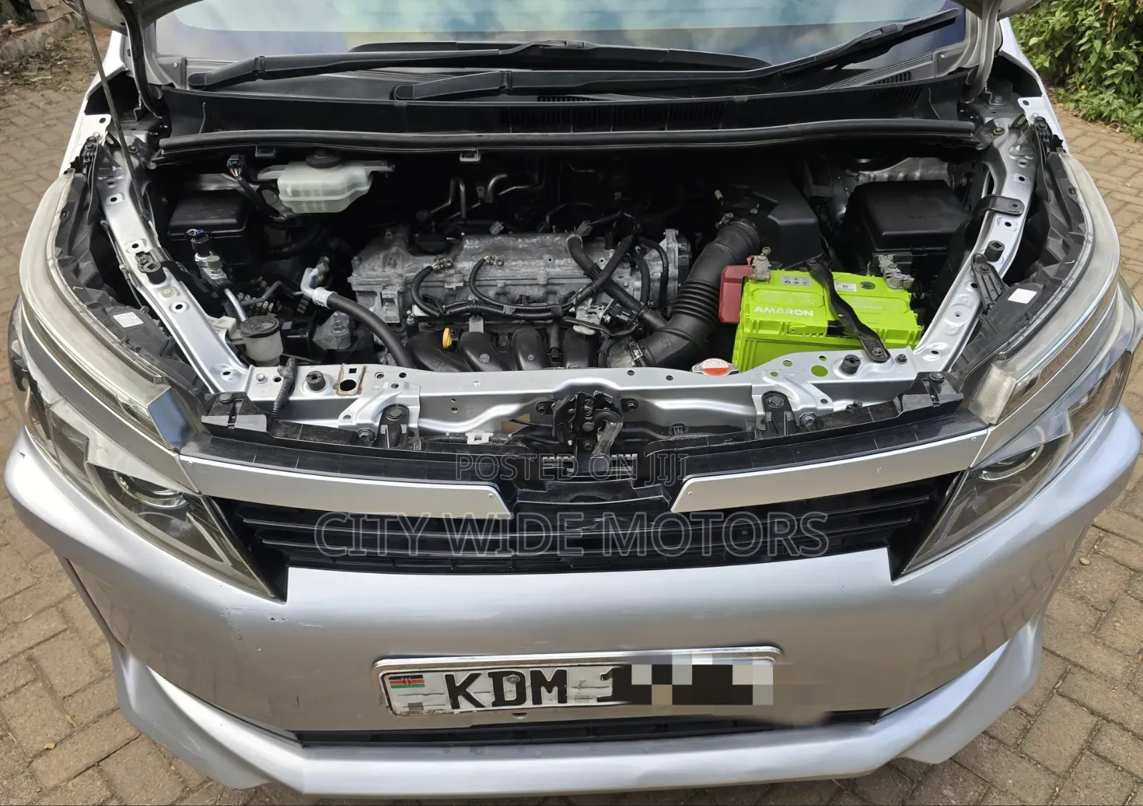 Toyota Voxy 2016 Silver