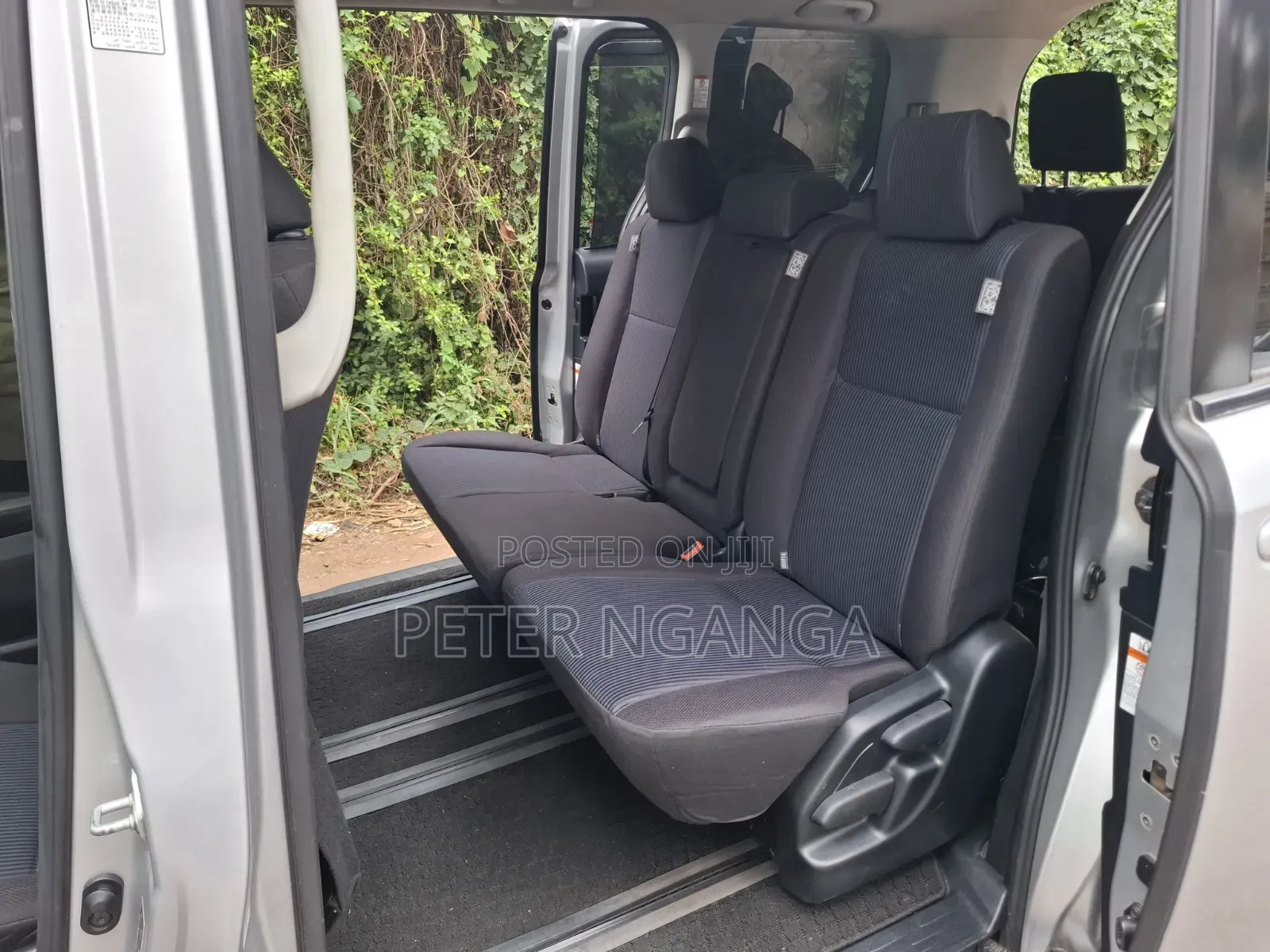 Toyota Noah 2016 Silver
