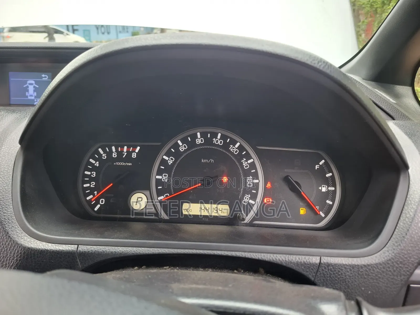 Toyota Noah 2016 Silver