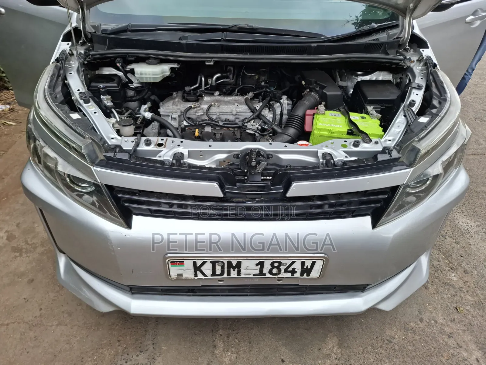 Toyota Noah 2016 Silver