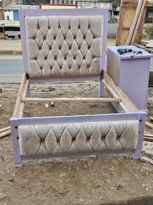 4x6 Moket White Bed